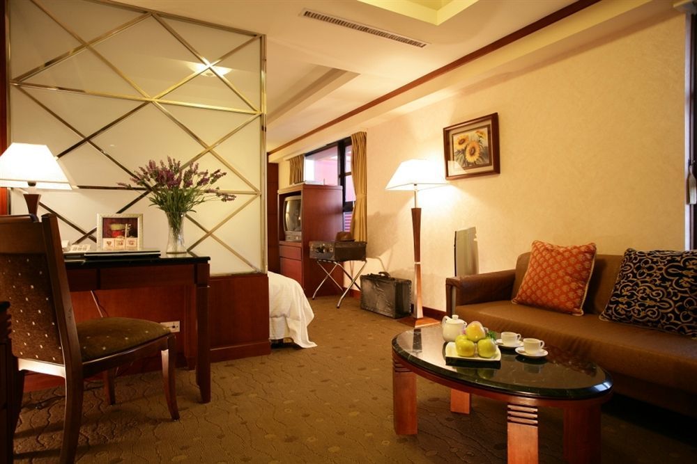 Hotel Dion Taichung Quarto foto